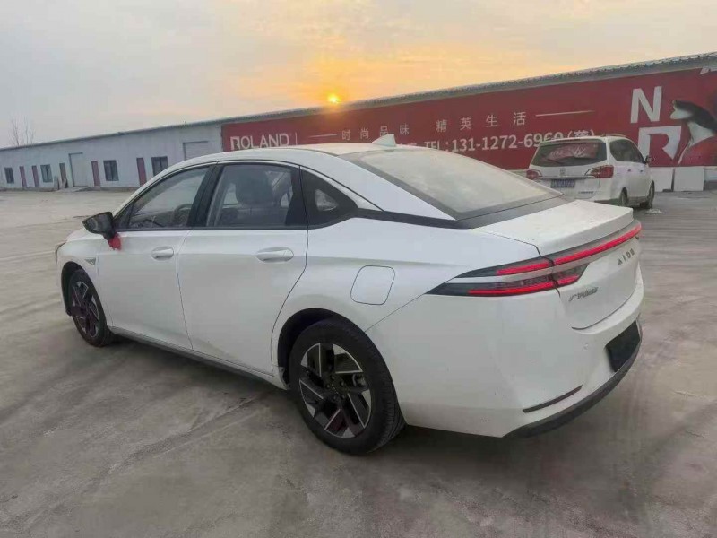 东营25年传祺埃安S8