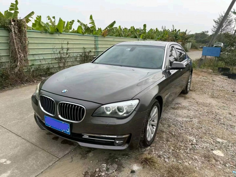 中山14年宝马7系5