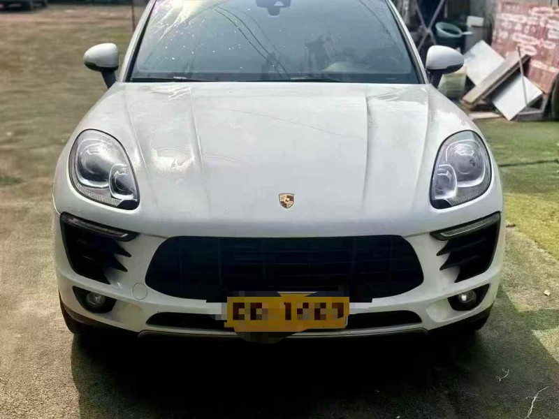 枣庄17年保时捷Macan1