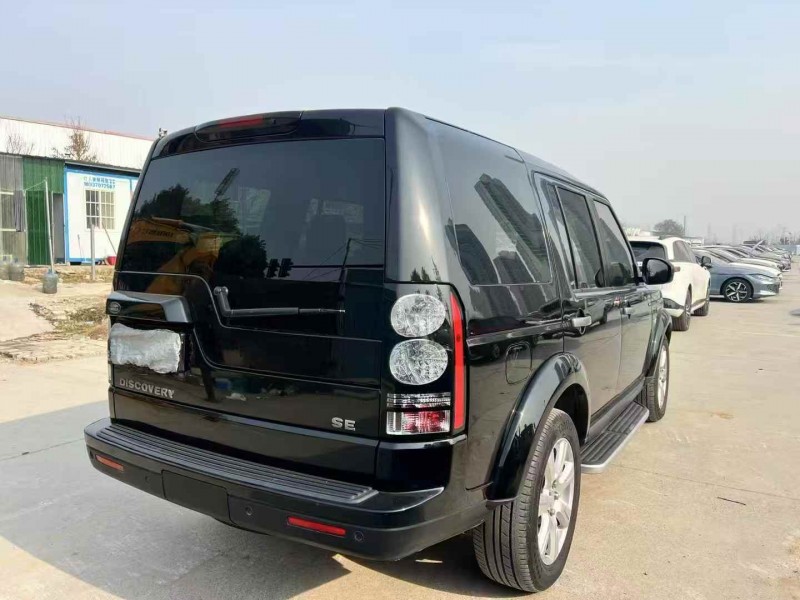 郑州15年路虎发现8