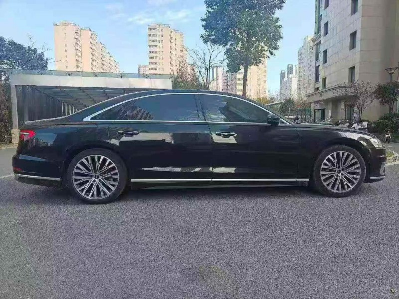 郑州21年奥迪A8L5