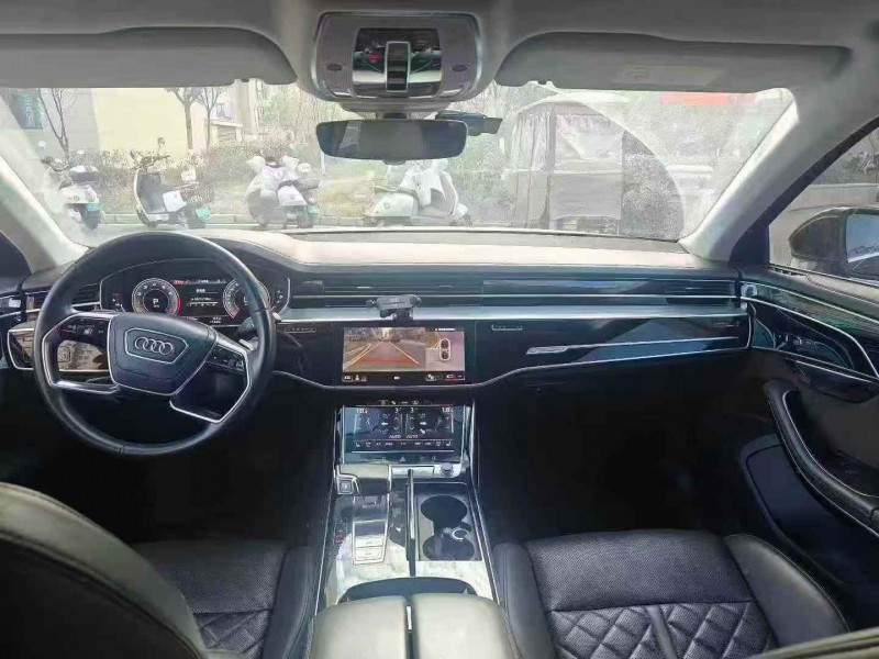 郑州21年奥迪A8L8