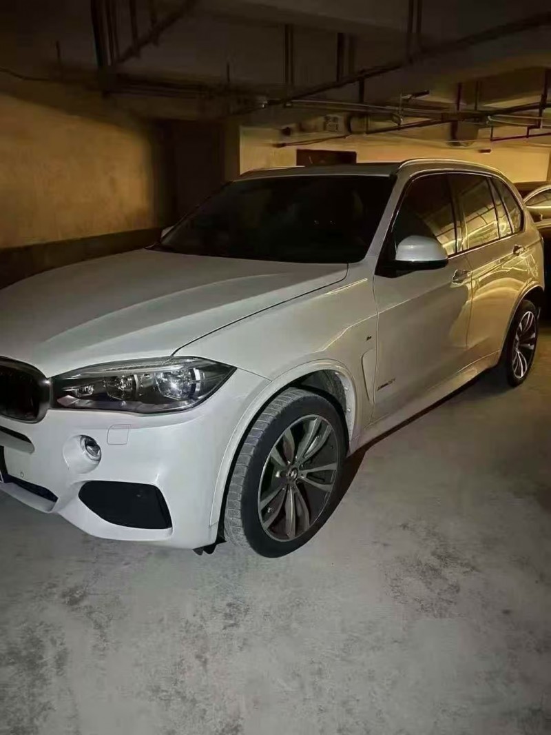 济宁18年宝马X52