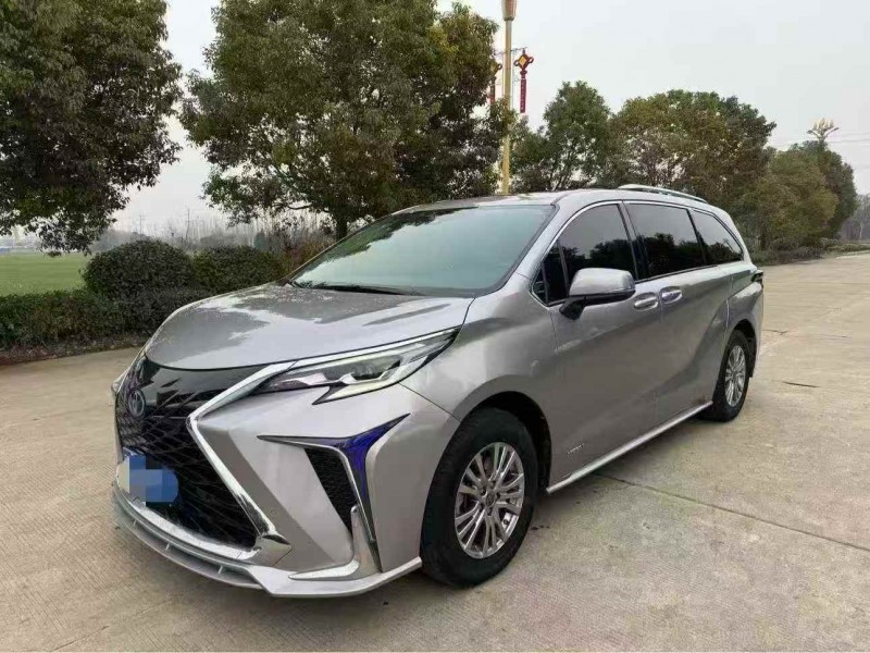 常州22年丰田塞纳2