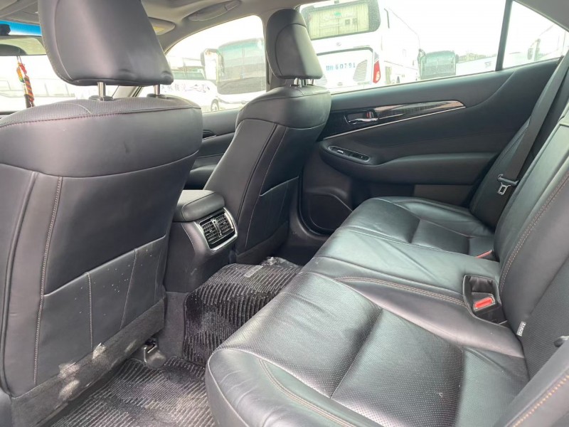 兰州16年丰田皇冠6