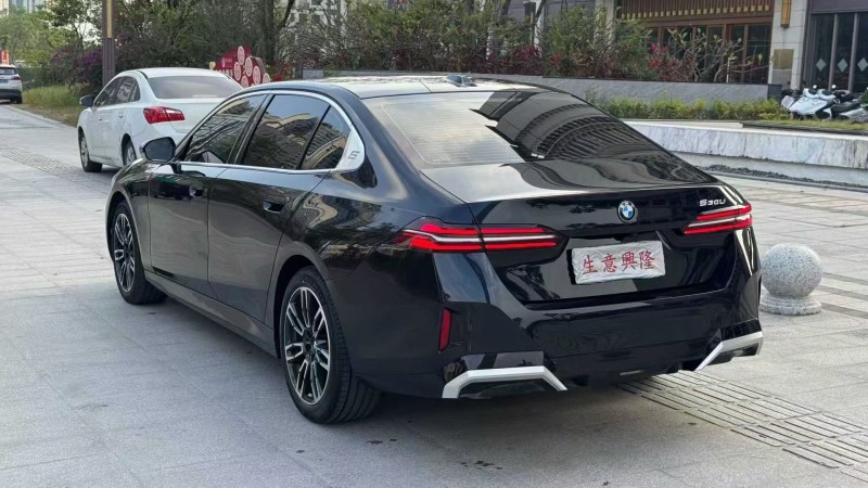广州24年宝马5系9