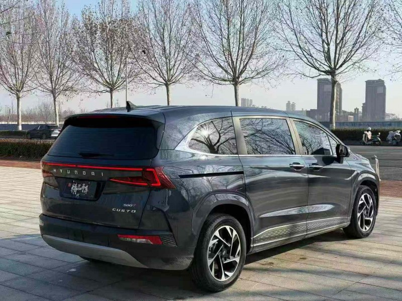 青岛24年现代库斯图8