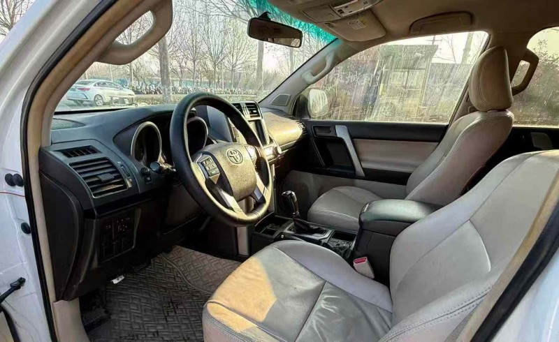 青岛13年丰田普拉多6