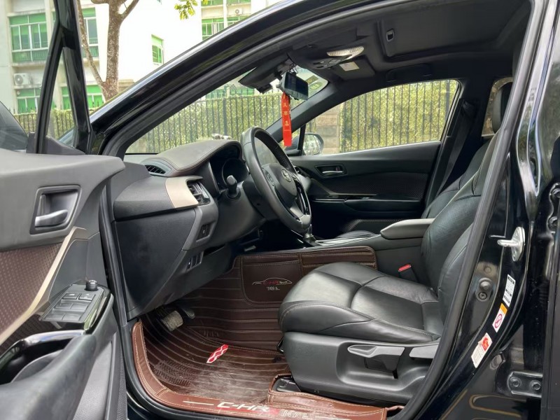 深圳19年丰田CHR4