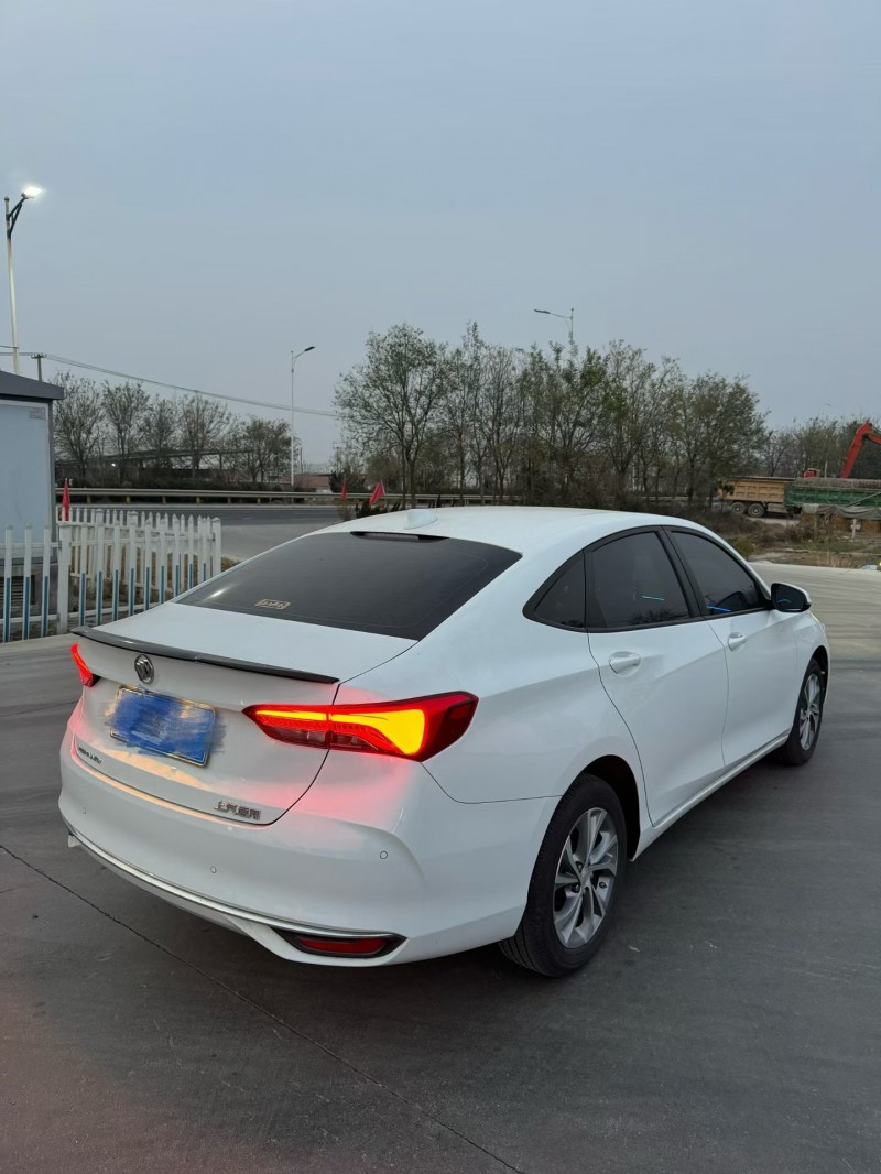 东营24年别克威朗9