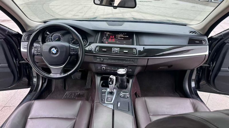 济宁17年宝马5系3