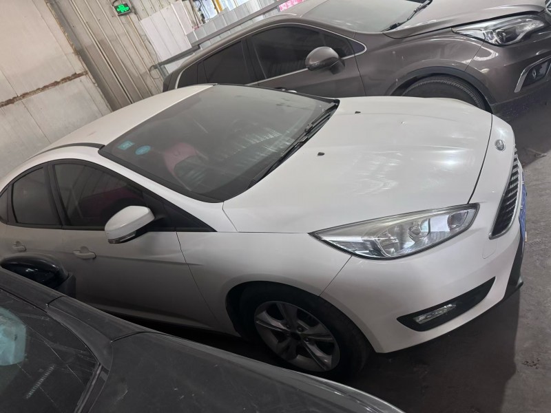 菏泽17年福特福克斯2