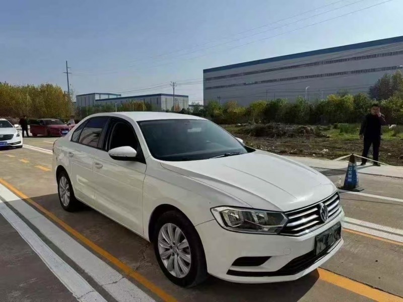 菏泽22年大众宝来2