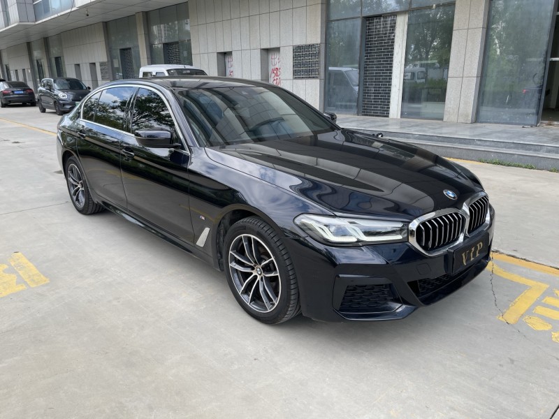 济宁23年宝马5系3