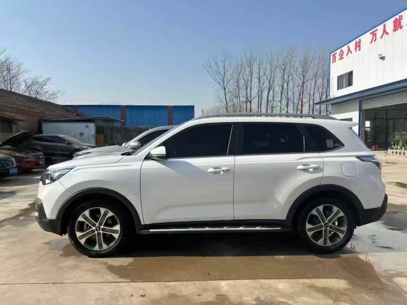 菏泽19年起亚智跑3