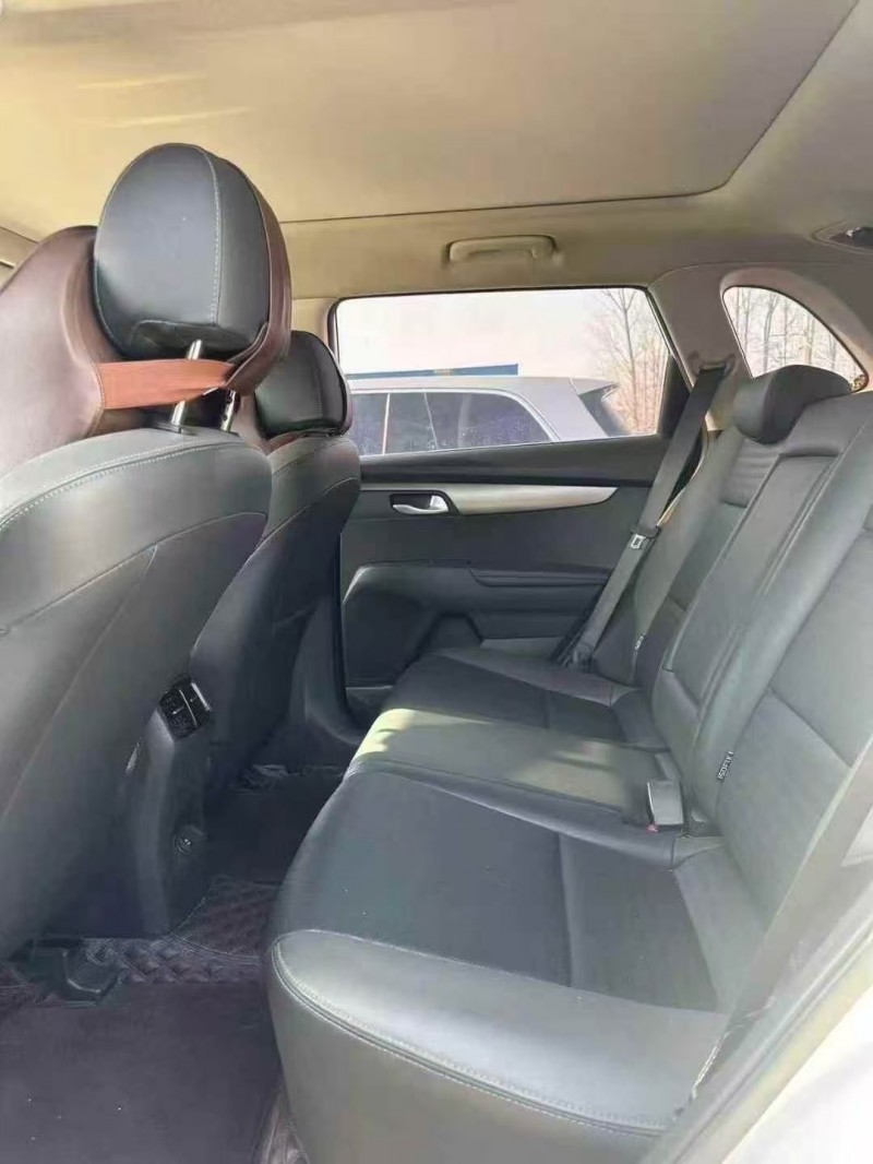 菏泽19年起亚智跑7