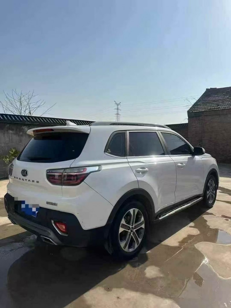 菏泽19年起亚智跑8