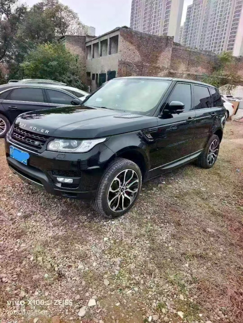 西安16年路虎揽胜运动3