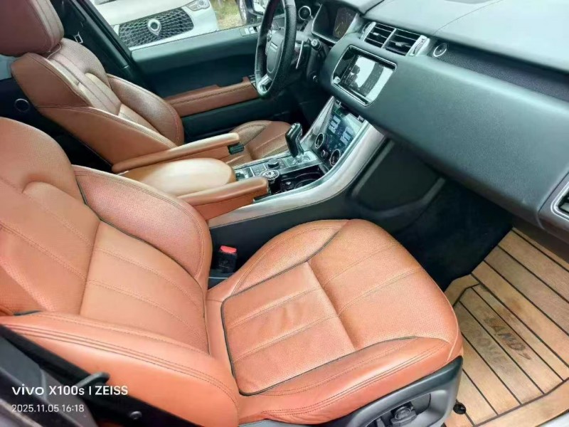 西安16年路虎揽胜运动6