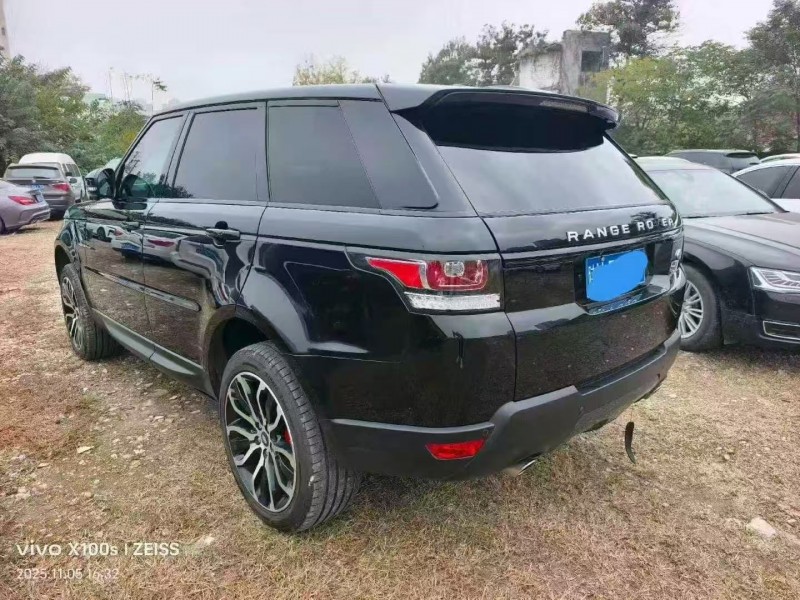 西安16年路虎揽胜运动8