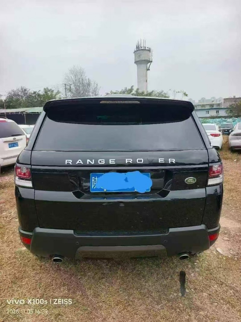 西安16年路虎揽胜运动9