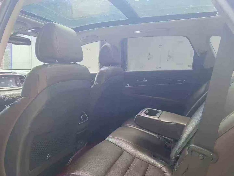 潍坊16年起亚索兰托6