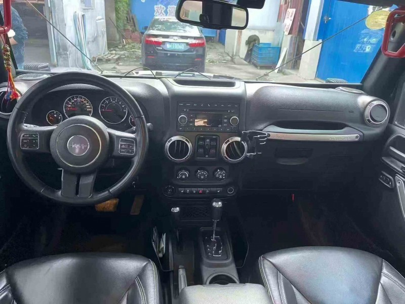 潍坊18年Jeep牧马人5