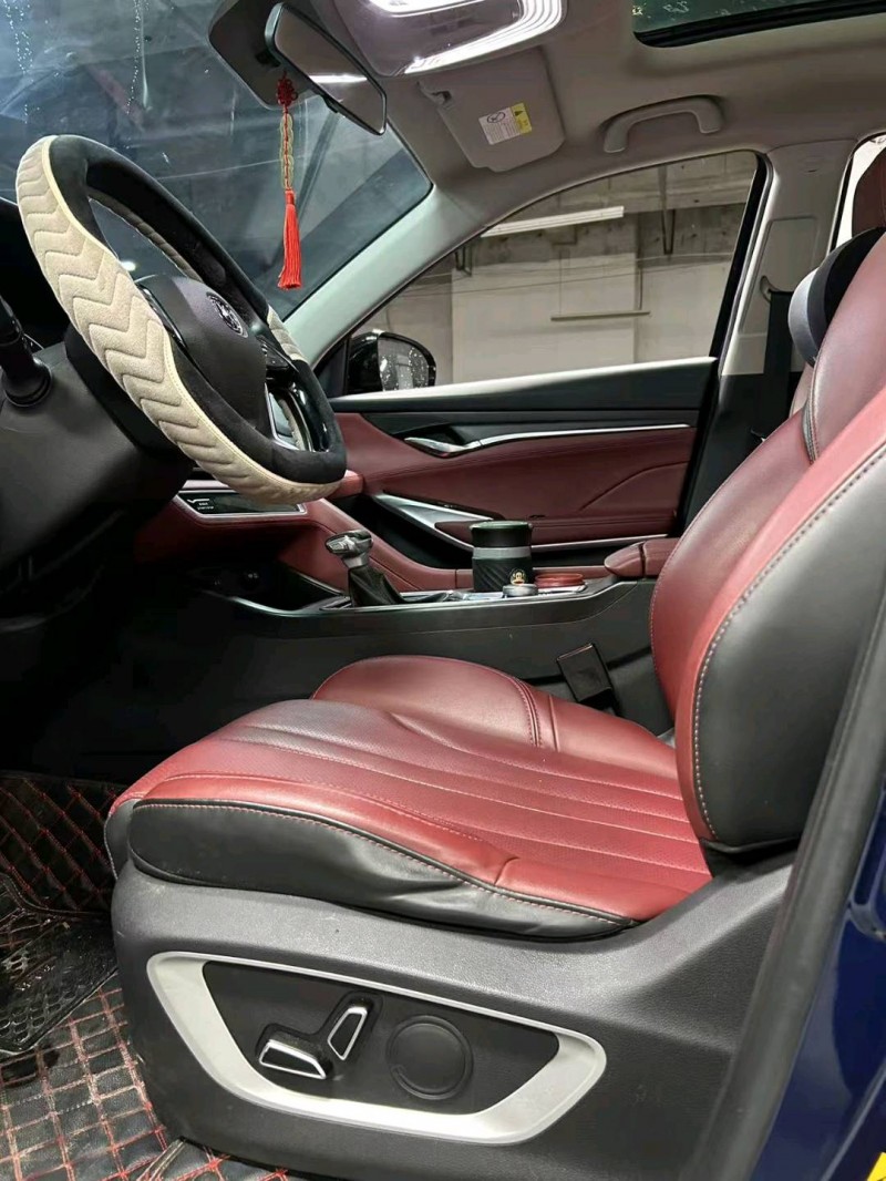 成都21年长安汽车CS755