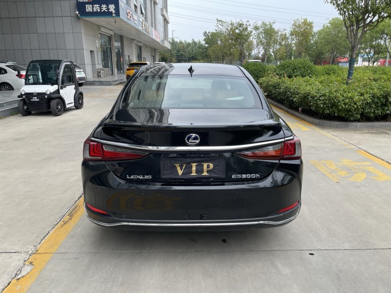 济宁22年雷克萨斯ES9