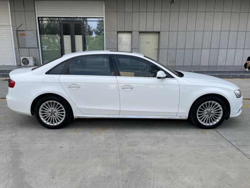 济宁16年奥迪A4L8