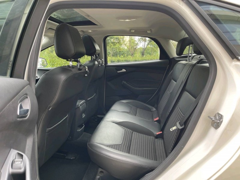 济宁17年福特福克斯5