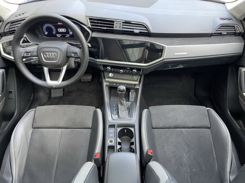 济宁21年奥迪Q36