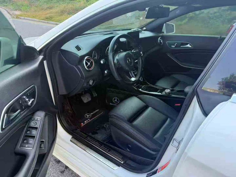 莆田19年奔驰CLA4