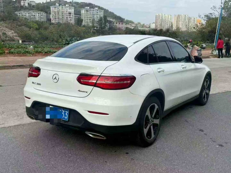 南平18年奔驰GLC7