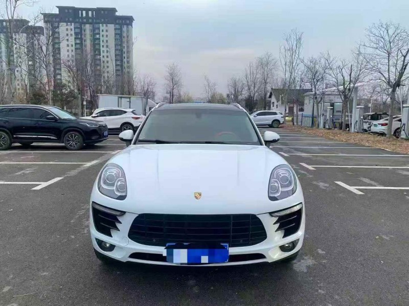 枣庄17年保时捷Macan1
