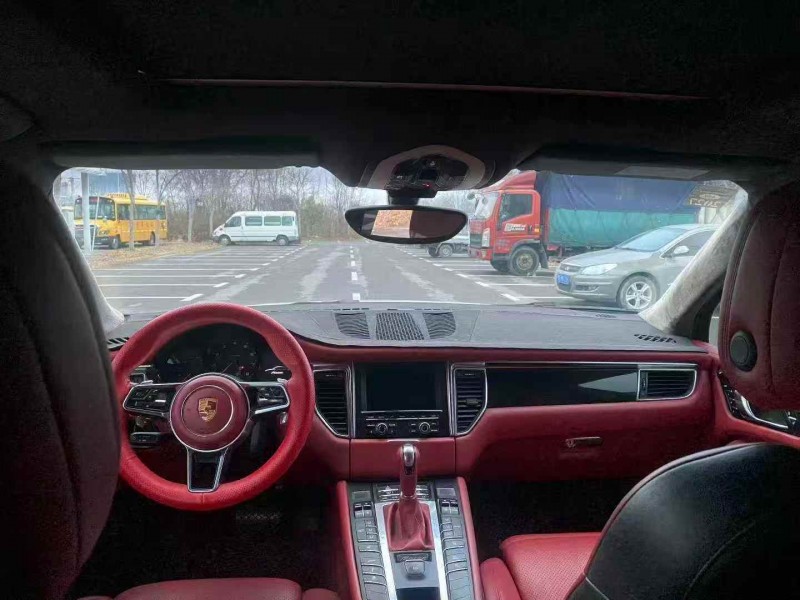 枣庄17年保时捷Macan6