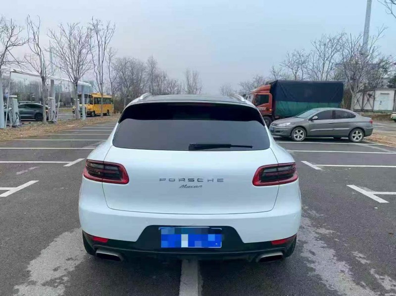 枣庄17年保时捷Macan9