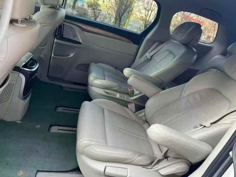 枣庄19年别克GL85