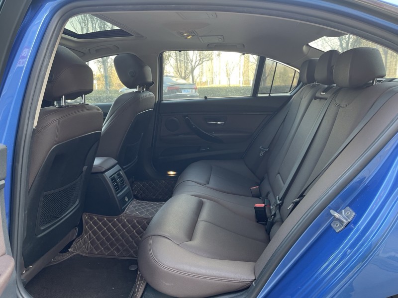 济宁19年宝马3系5