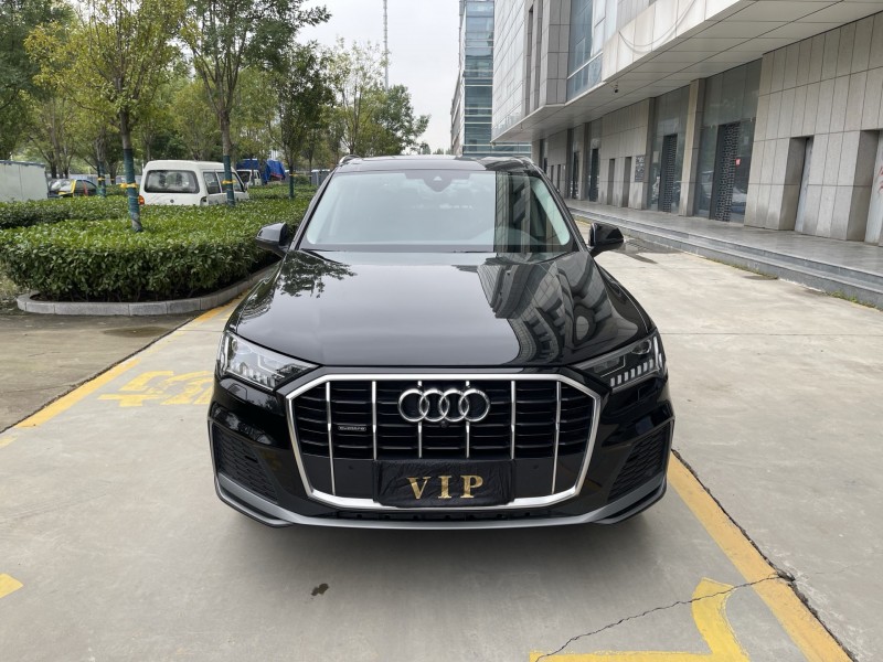 济宁24年奥迪Q71