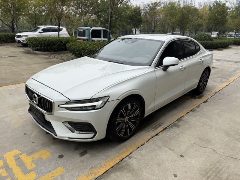 济宁22年沃尔沃S60L2