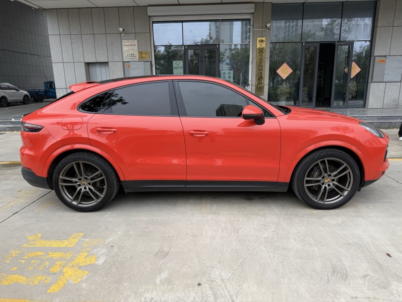 济宁20年保时捷卡宴3