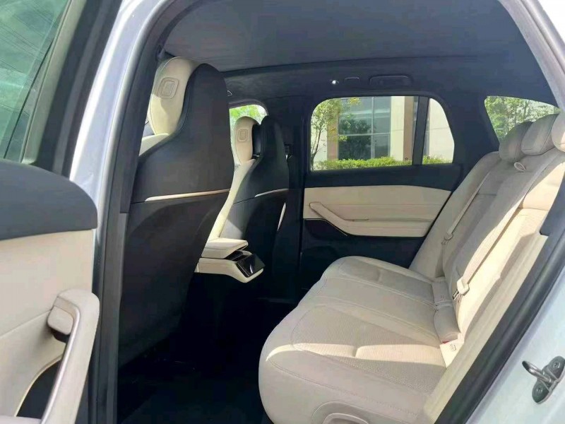 广州25年蔚来ES67