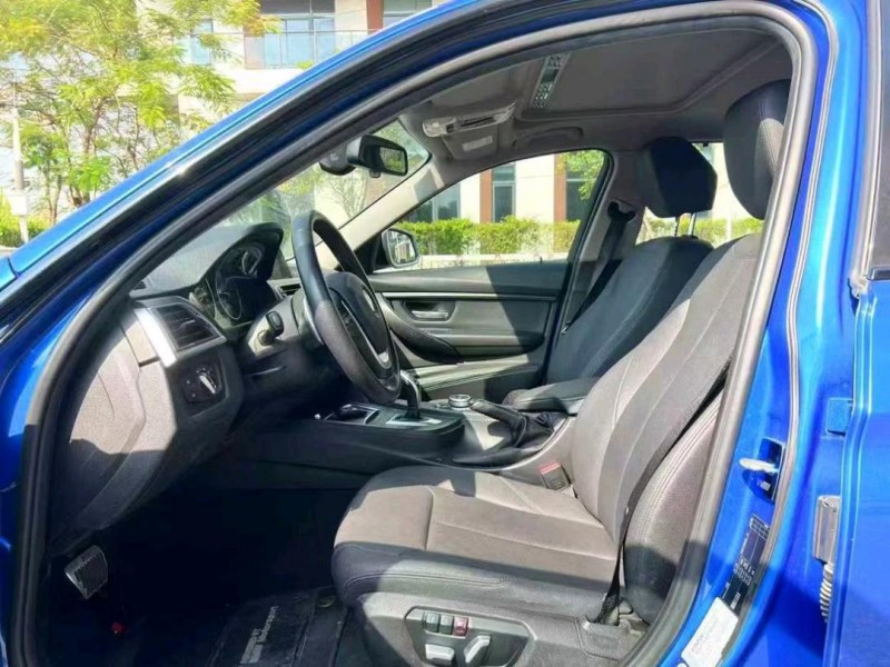 广州17年宝马3系8