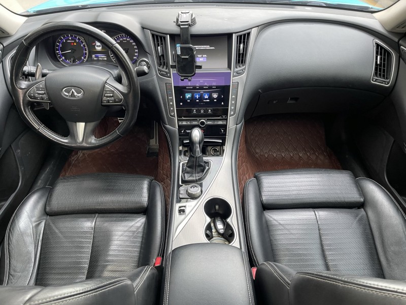 济宁17年英菲尼迪Q50L3