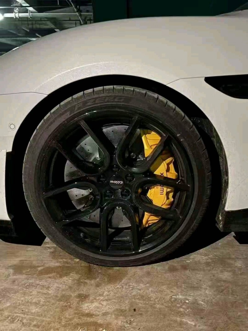 重庆25年小米SU76