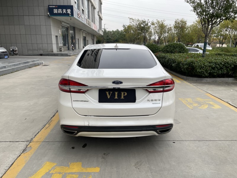 济宁17年福特蒙迪欧9