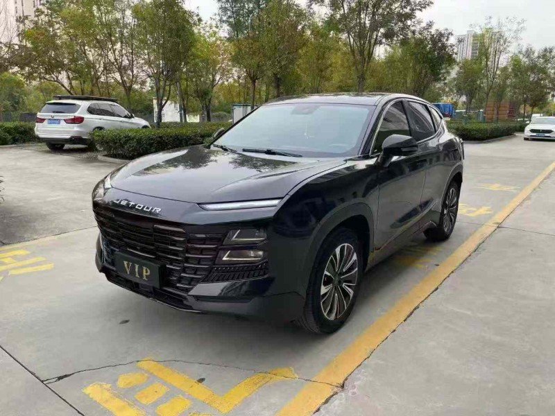 济宁22年奇瑞捷途3