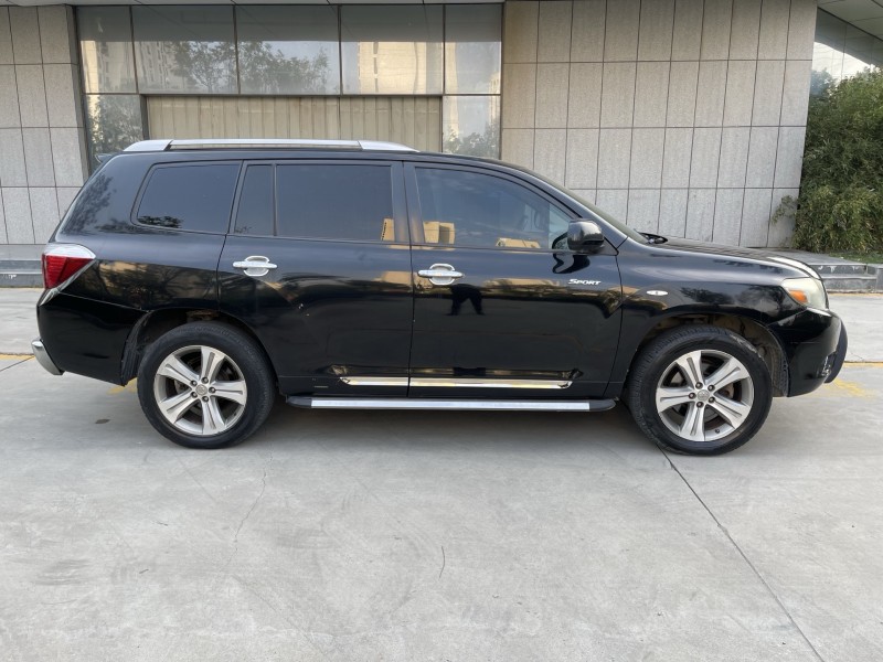 济宁12年丰田汉兰达8