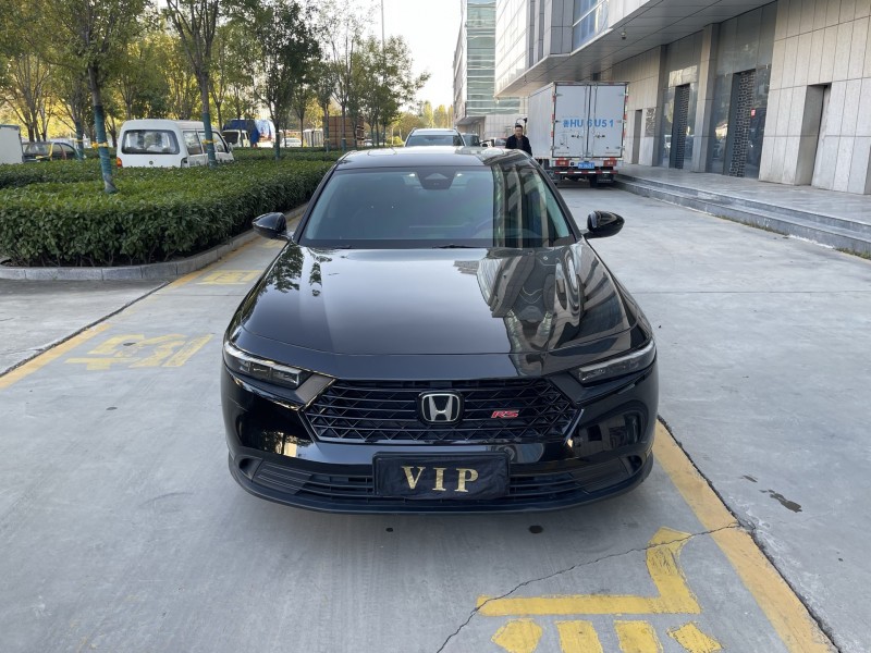 济宁24年本田雅阁1